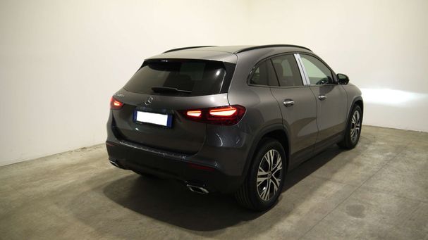 Mercedes-Benz GLA 180 d 85 kW image number 3