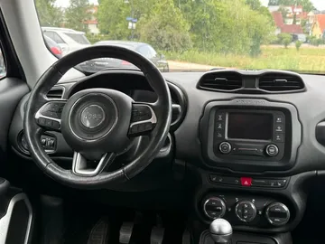 Car image 26