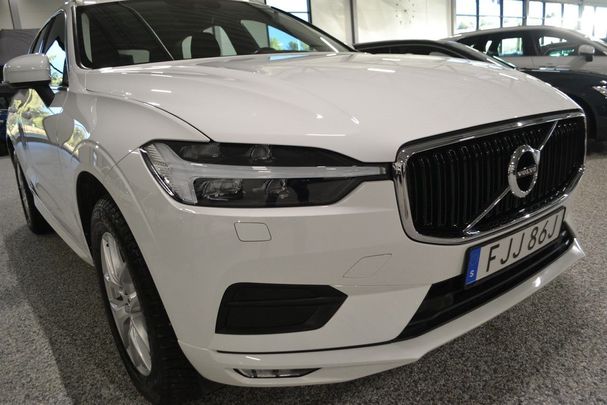 Volvo XC60 B4 Momentum 145 kW image number 6