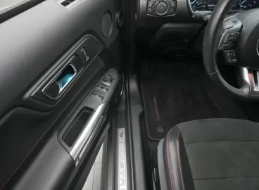 Car image 24