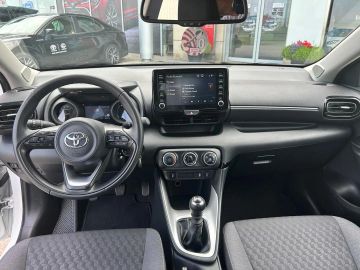 Car image 11