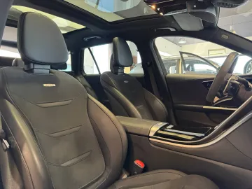 Car image 45