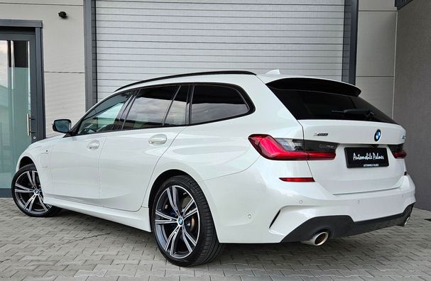 BMW 330 Touring e M Sport xDrive 215 kW image number 4