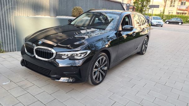 BMW 318d Touring 110 kW image number 1