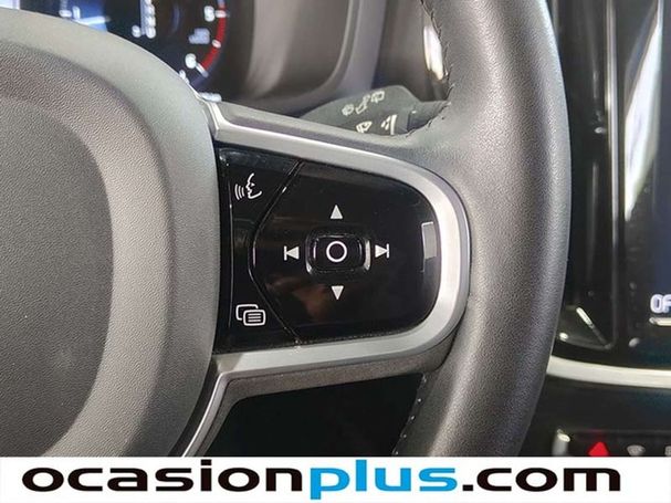 Volvo V60 Cross Country D4 AWD 140 kW image number 28