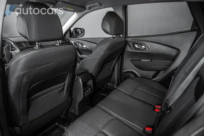 Car image 27