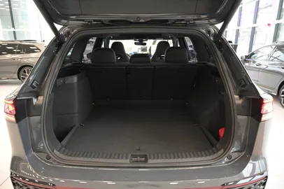 Car image 31
