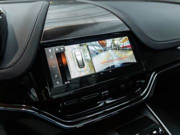 Car image 22