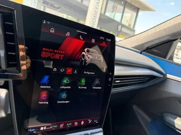 Car image 25