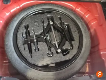 Car image 23