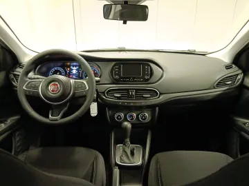 Car image 27