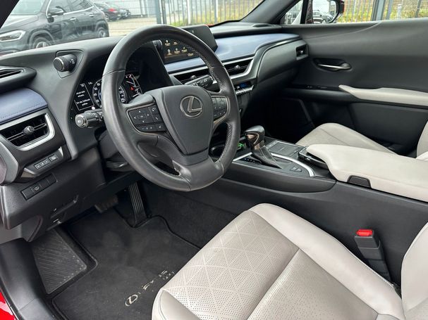 Lexus UX 250h 131 kW image number 12