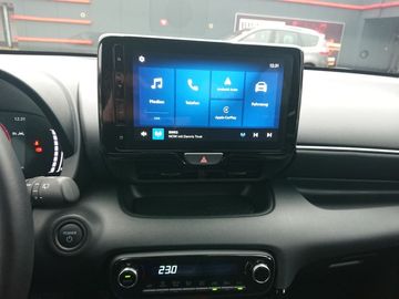 Car image 14