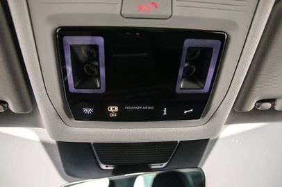 Car image 38