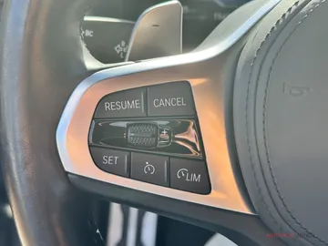 Car image 34