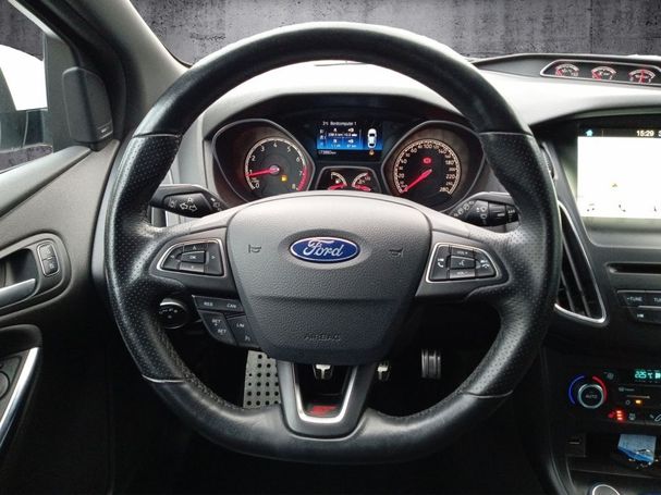 Ford Focus 2.0 EcoBoost ST 184 kW image number 9