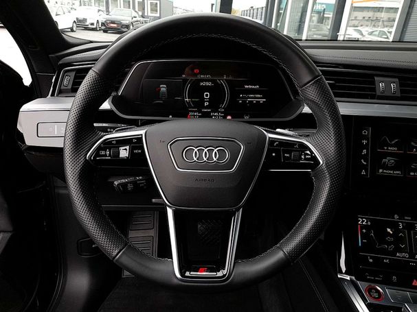 Audi e-tron quattro S-line 370 kW image number 9