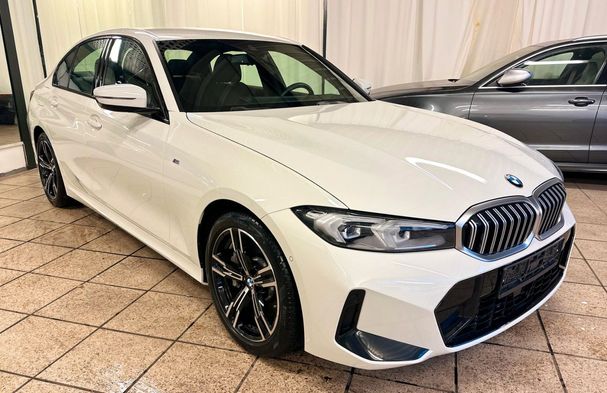 BMW 330i 180 kW image number 2