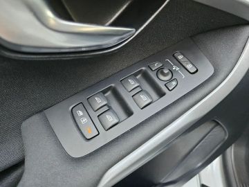 Car image 38