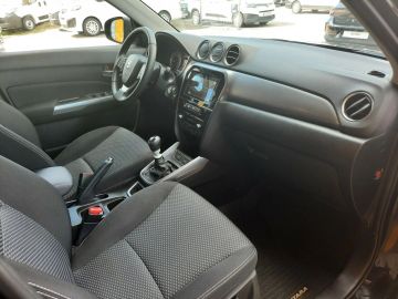 Car image 13