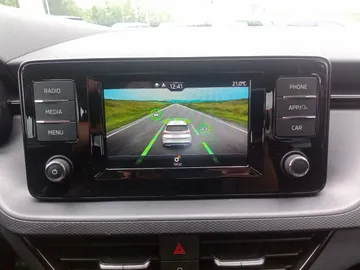 Car image 25