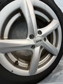 Car image 23