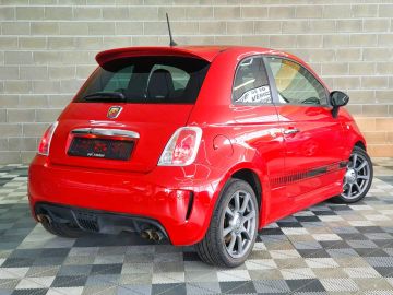 Car image 3