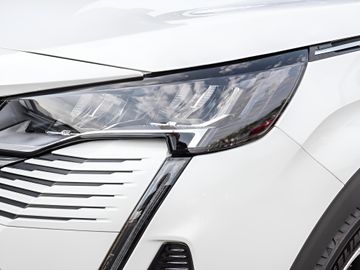 Car image 26