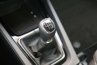 Car image 30