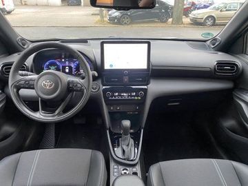 Car image 12