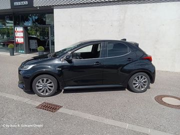Car image 3