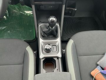 Car image 10