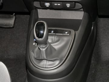 Car image 15