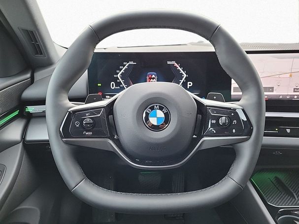 BMW 520 140 kW image number 12