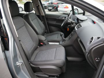 Car image 10