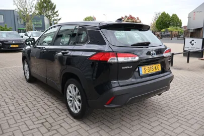 Car image 3