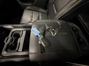 Car image 38
