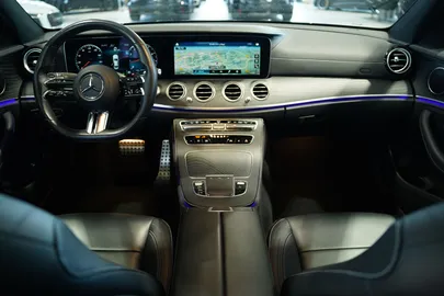 Car image 40