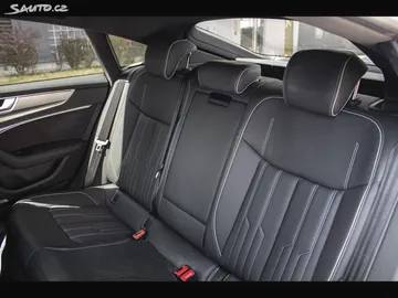 Car image 35