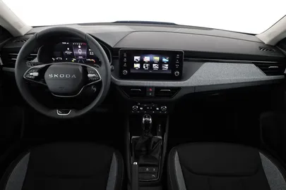 Car image 30