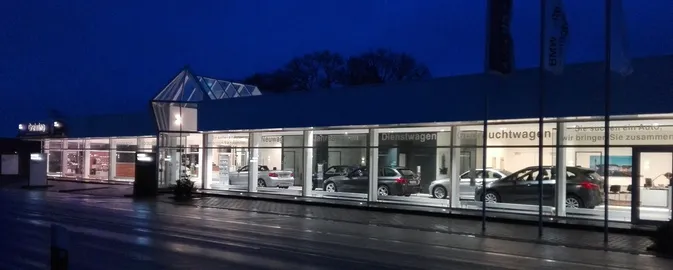 Car image 35
