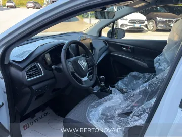 Car image 16