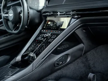 Car image 35