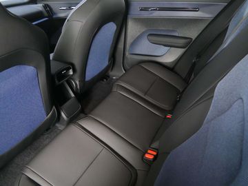 Car image 37