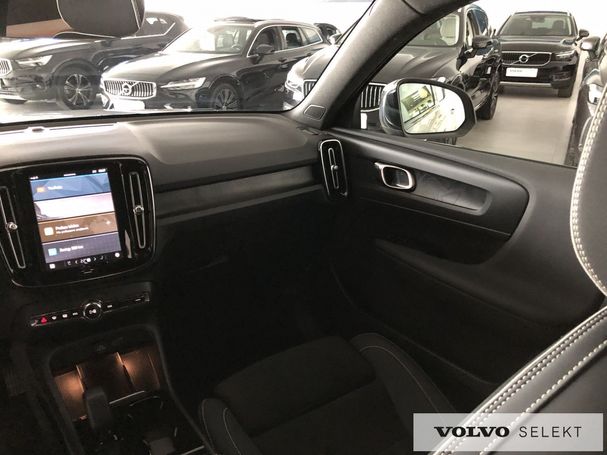 Volvo XC40 170 kW image number 32