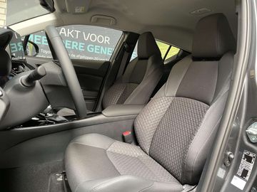 Car image 13