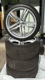 Car image 18