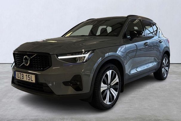 Volvo XC40 Recharge T4 Plus Dark 157 kW image number 1