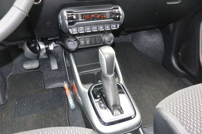 Car image 25