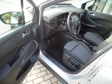 Car image 11